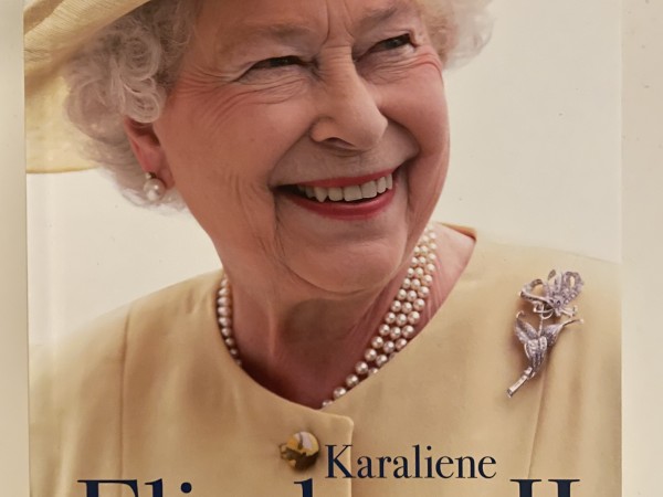 Karaliene Elizabete II