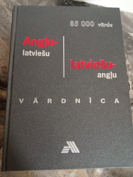 Angļu - latviešu, latviešu - angļu vārdnīca