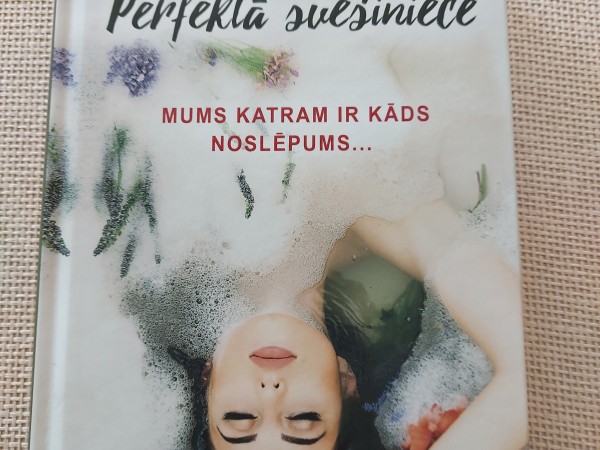 Perfektā svešiniece