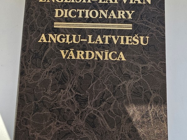 English-Latvian dictionary