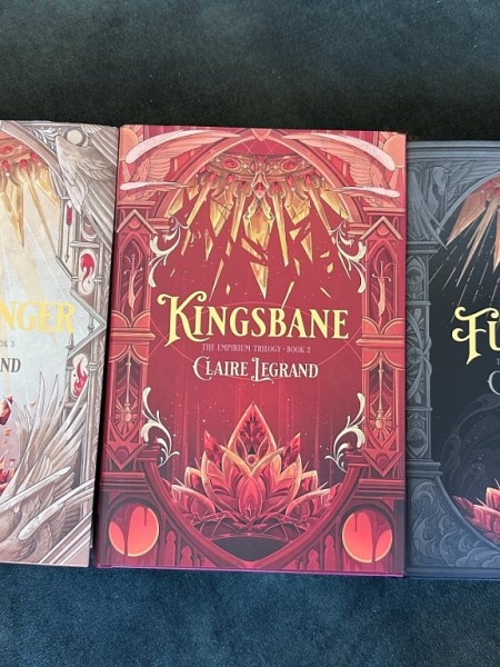 Furyborn / kingsbane / lightbringer