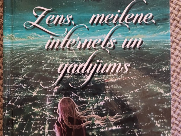 Neparastā misija. Zēns, meitene, internets un