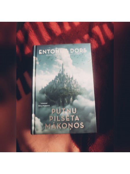 Putnu pilsēta māpkoņos