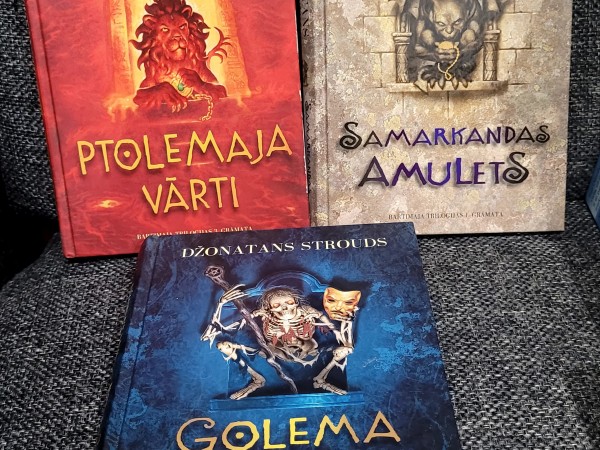 Samarkandas amulets; Golema acs; Ptolemaja vārti