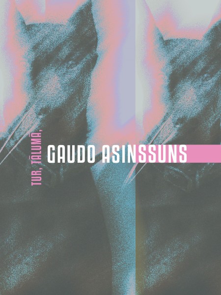 Tur, tālumā, gaudo asinssuns