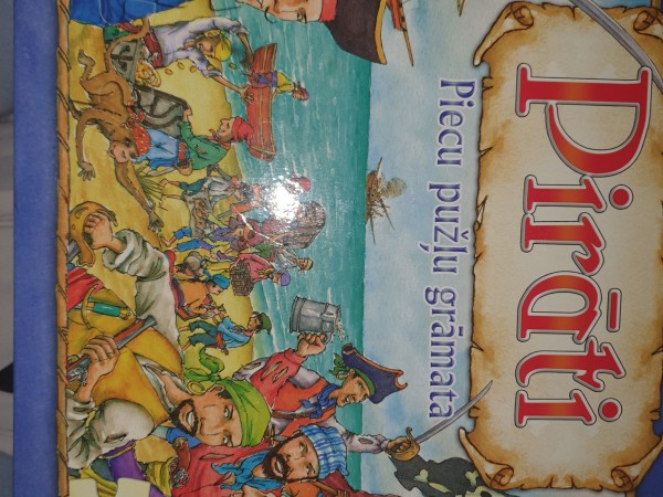 Pirāti. Piecu pužļu grāmata