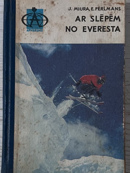 Ar slēpēm no Everesta