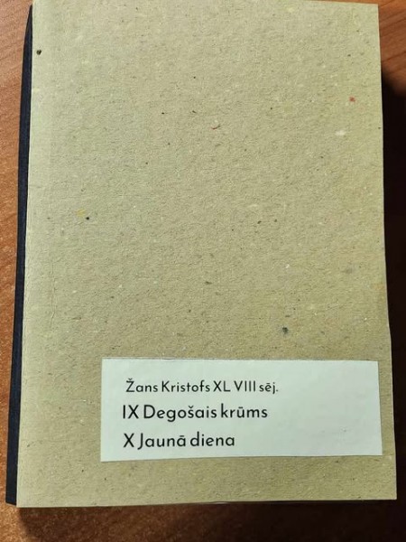 Žans Kristofs IX Degošais krūms; X Jaunā diena