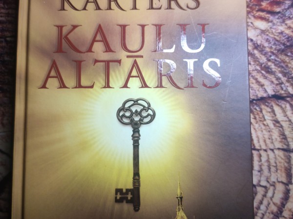 Kaulu altāris