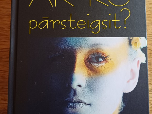Ar ko pārsteigsit?