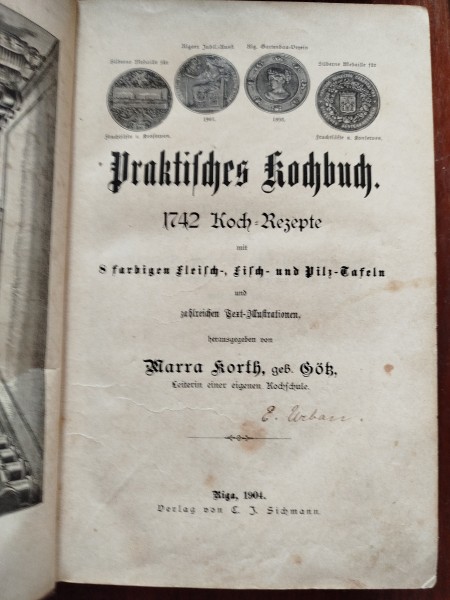 Praktisches Kochbuch