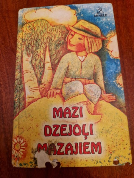 Mazi dzejoļi mazajiem