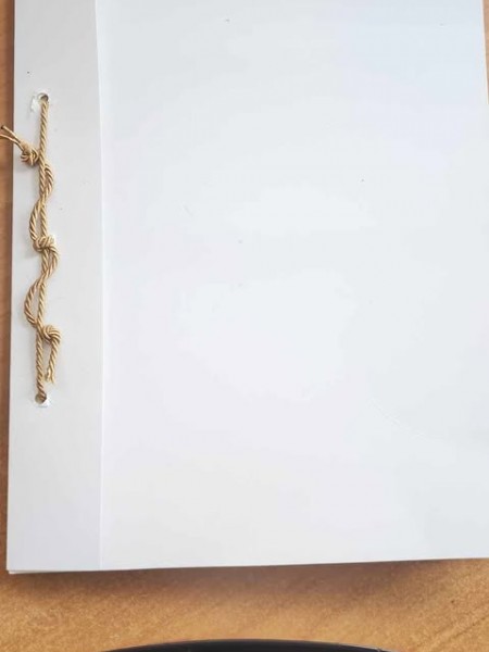 Acht farbige gemaldewiedergaben ( Astoņas gleznu krāsu reprodukcijas)