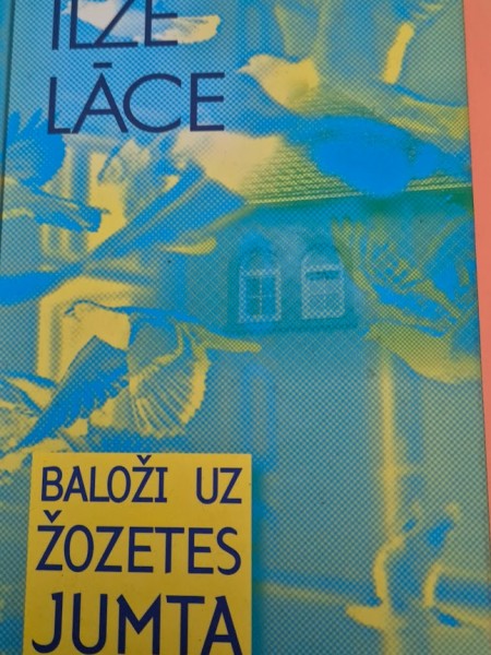 Baloži uz Žozetes jumta