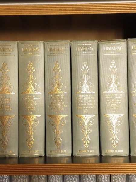 Complete 10-vol. set of Thackery's Works (1900.g.)
