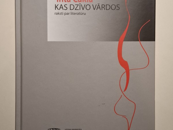 Kas dzīvo vārdos