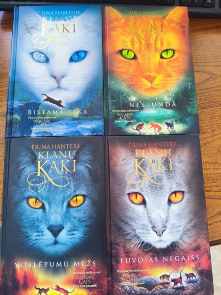 Klanu kaķi. 4 grāmatas