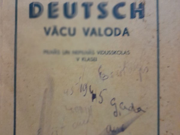 DEUTSCH. VĀCU VALODA. Pilnās un nepilnās vidusskolas V klasei