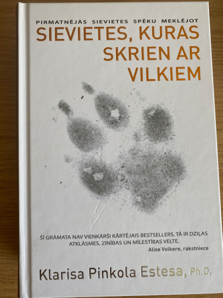 Sievietes, kuras skrien ar vilkiem