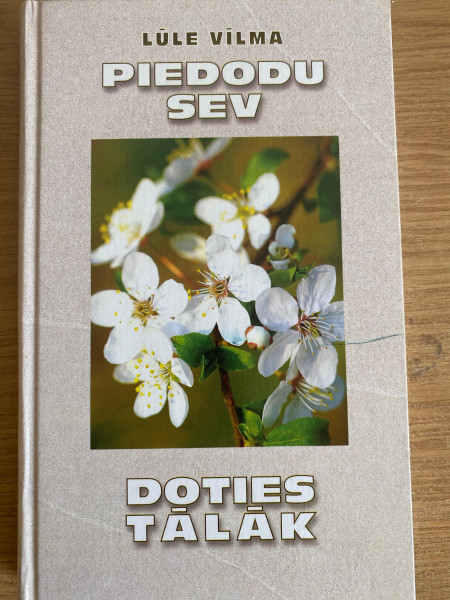 Piedodu sev. Doties tālāk