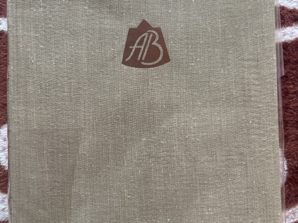 Triloģija grāmata jauniem un veciem.