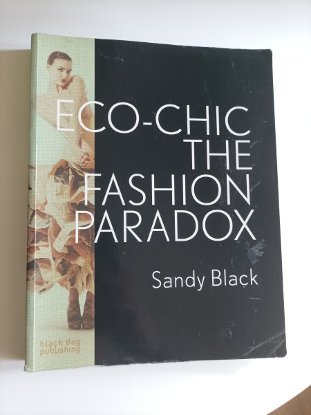 Eco-chic. The fashion paradox