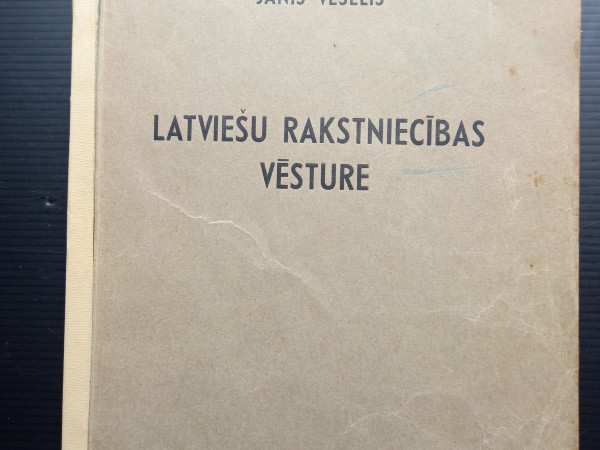 Latviešu rakstniecības vēsture