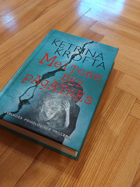 Meitene bez pagātnes