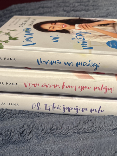 Visiem zēniem, kurus esmu mīlējusi romāni