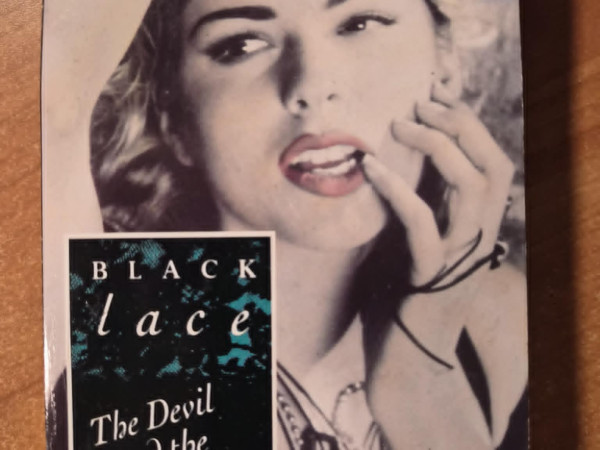 The Devil and the Deep Blue Sea ( Velns un dziļi zilā jūra)